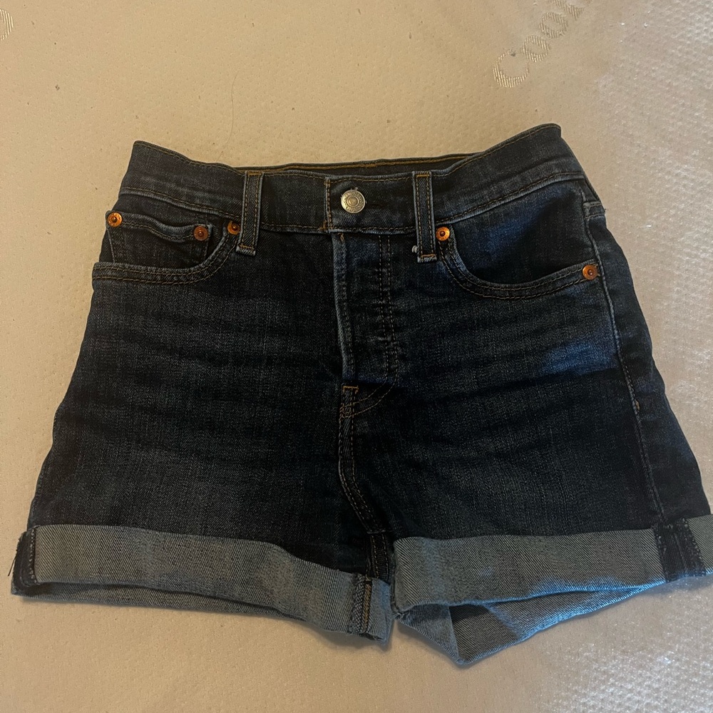 Women’s Levi Wedgie Shorts